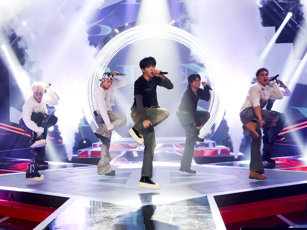 All-Out Sundays tweet media