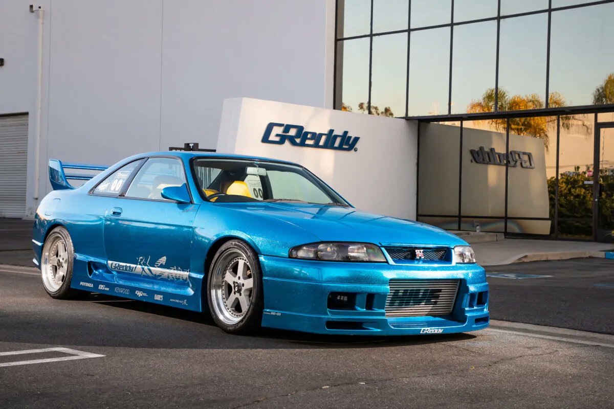 TunedCarsJapan's tweet photo. 「まだ生きていたのか…GReddy S-ROC、奇跡の帰還」90年代のGT-R頂上決戦を駆け抜けた蒼き弾丸
https://t.co/pfl9CHonWB

一度は歴史の中に埋もれたはずのGReddy S-ROC。しかしSNSをきっかけに、その存在が再び明るみに出た。南米に眠っていた伝説が、再びカリフォルニアへ。 https://t.co/F8iUNtA8fx