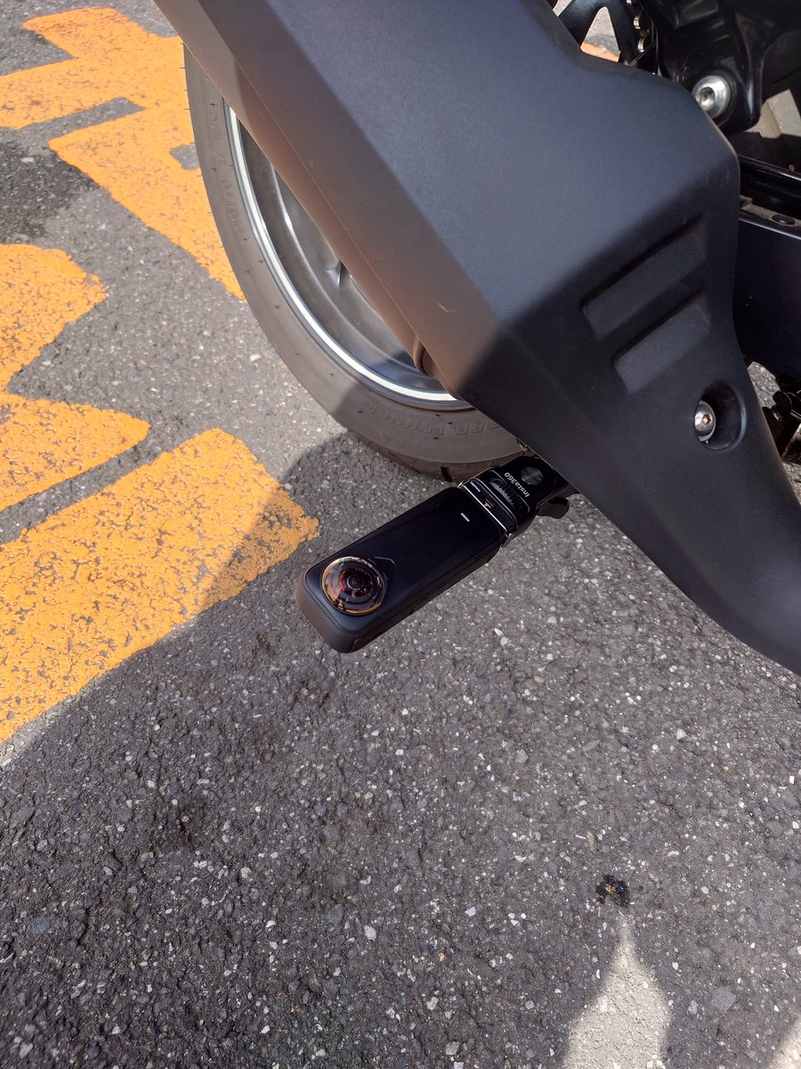 tate155a's tweet image. 今朝試したやつ（３）
センタースタンドマウント

#Insta360