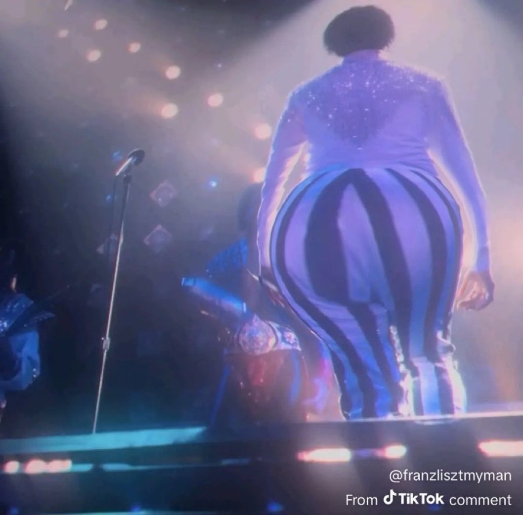 gluteos fartos do jaafar jackson tweet media
