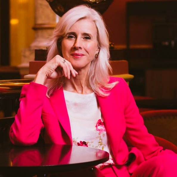 JanWBakkerNL's tweet photo. BBB-leider Caroline van der Plas deed een stapje terug en schoof Henk Vermeer naar voren als eerste man. Zij passeerde stemmentrekker Mona, waardoor ze een grote gok nam. Helaas heeft BBB verloren en komt niet meer terug; Mona Keijzer staat nu op 6 zetels.
#monakeijzer https://t.co/ZaLXgDHwTE