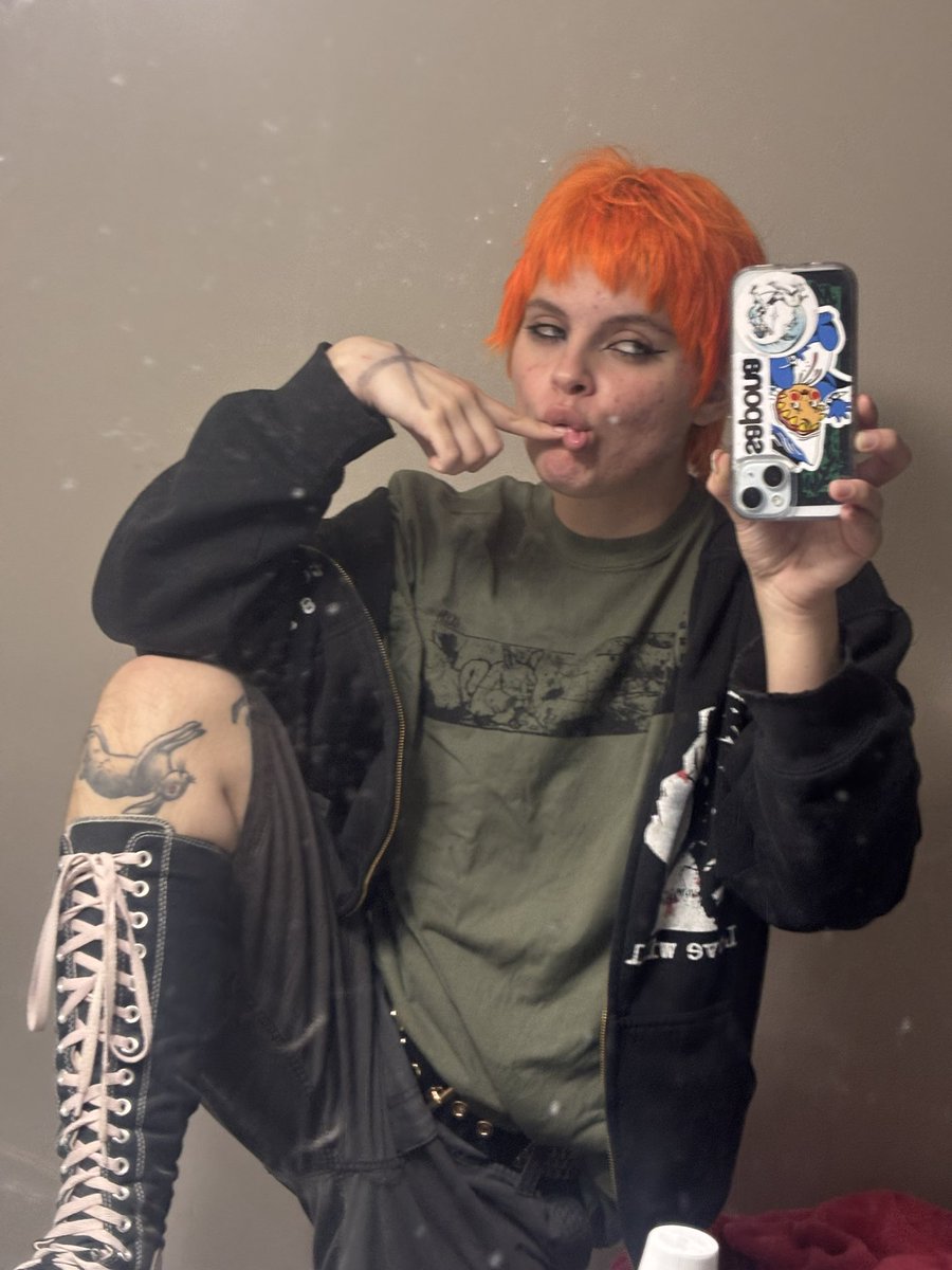 gray 𓂃 ࣪˖ ִֶָ𐀔 MCR DETROIT tweet media