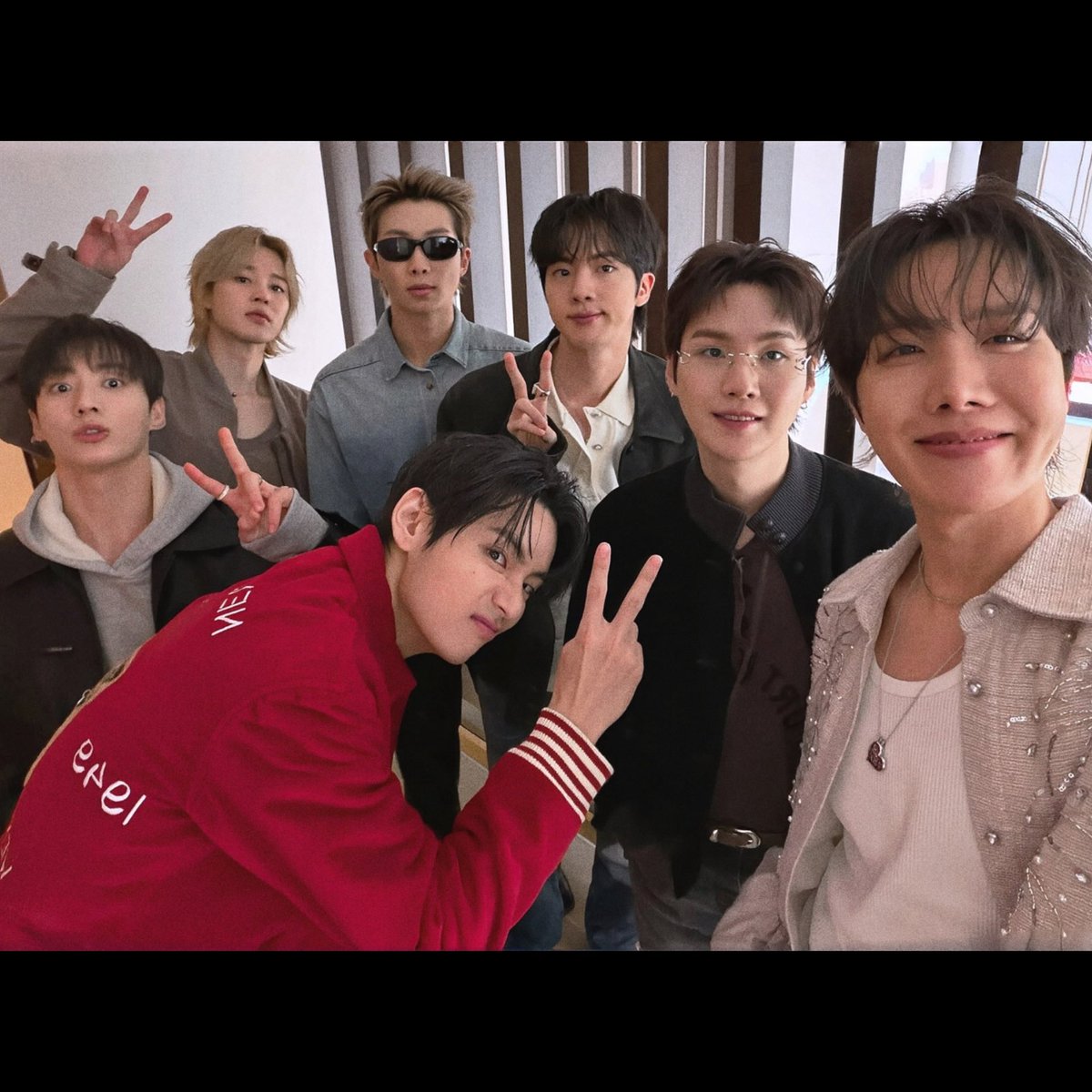 koyagatito's tweet photo. holis soy iridian, busco mutis que sean ONLY ARMY d preferencia pls o que por lo menos los tengan de prioridad!!

taehyung es mio (respeten por favor)

#onlyarmy #kpoptwt #stantwt https://t.co/QN5ZLMblOF