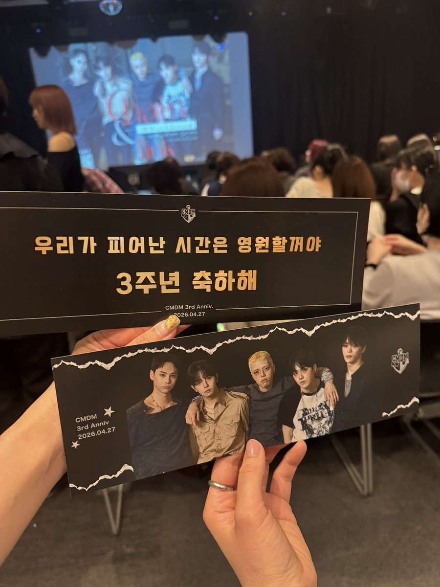 JH414_'s tweet image. #CMDM #Leash #CMDMlive