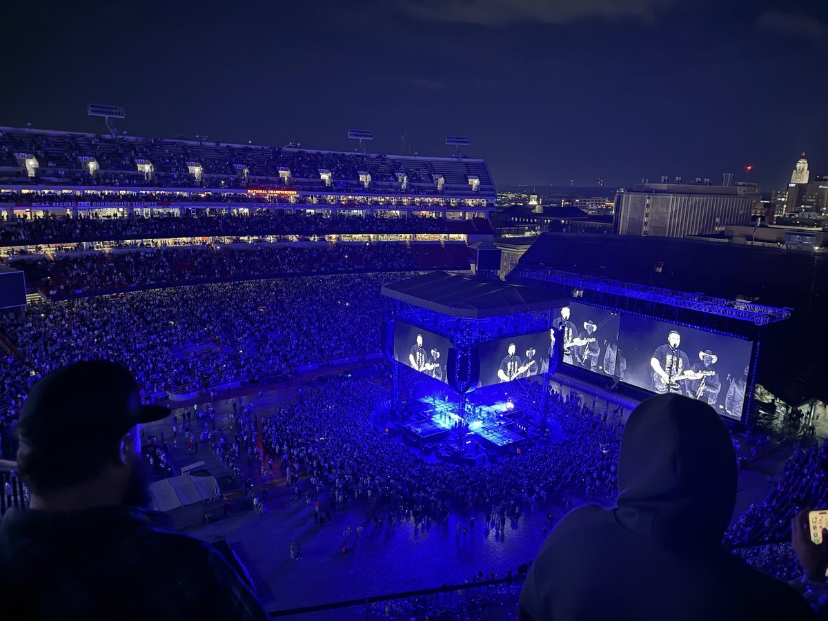 s_kwilli32's tweet image. The Good Life #Blessed #GBR #ZachBryan