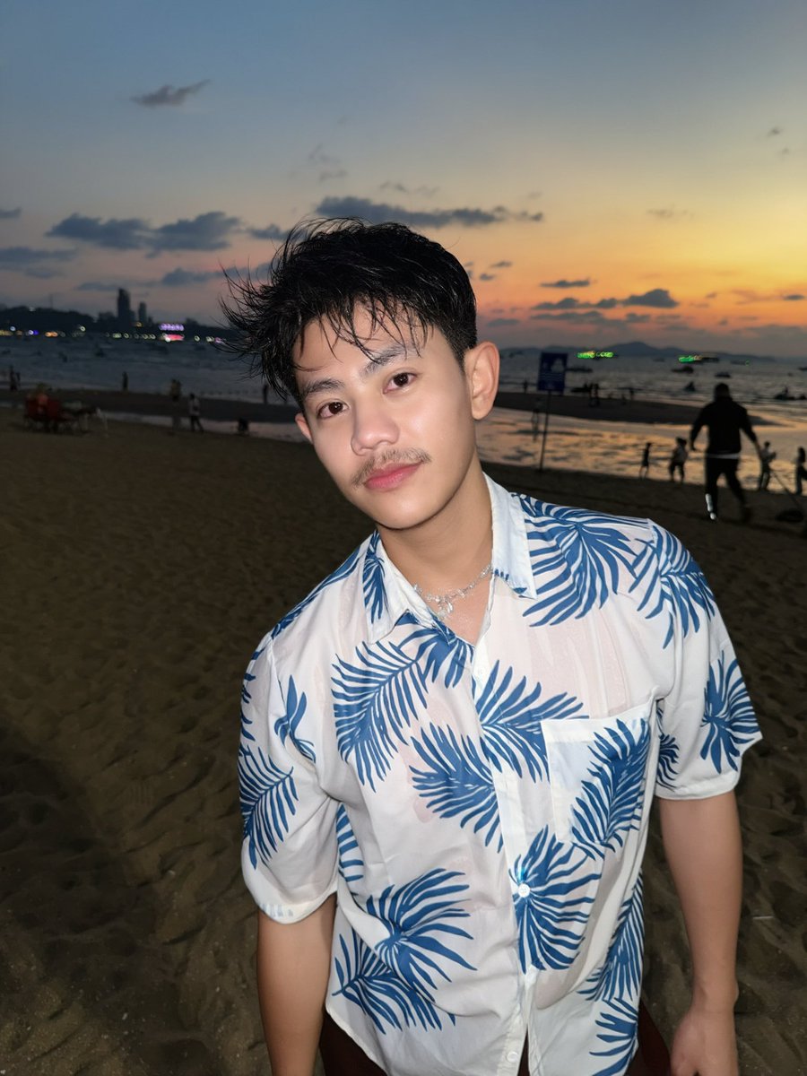 Torter25's tweet photo. ตะวันยามเย็น ❤️ 

#พิษณุโลก #ทะเล #พัทยาเหนือ https://t.co/qh1iqJO5bW