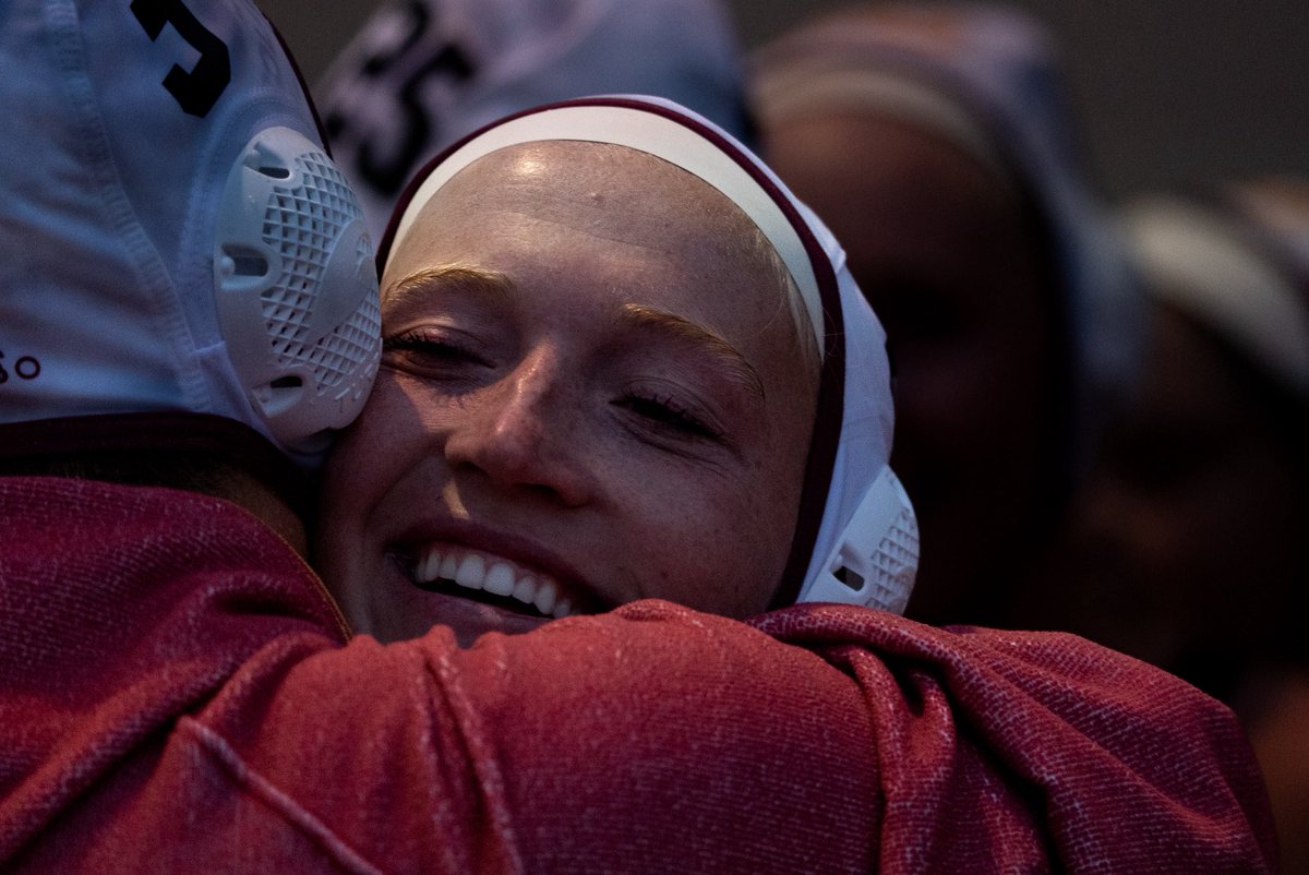 USAWP's tweet image. V FOR VICTORY! ✌🏼 
The Intensity. The Passion. The Elation. 
😄🎉😁
Congratulations @USCWaterPolo MOVING ON to the @NCAA Women’s Water Polo National Championship FINAL! 
📺 Championship LIVE on ESPNU TOMORROW 
April 2️⃣6️⃣ 6pmPT/9pmET
📊 Stats by 6-8 Sports
#NCAA #WaterPolo