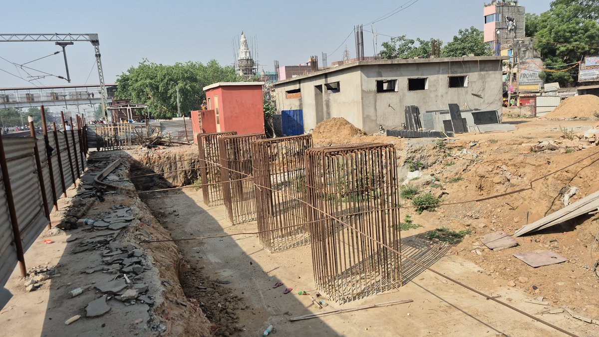 Taregna station Redevelopment work progress Amrit bharat station 
Patna gaya line me