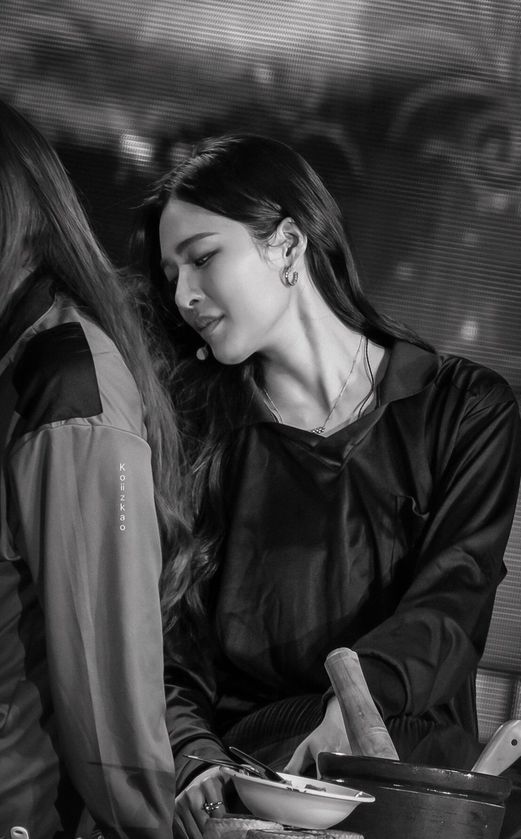 Koiiz9's tweet image. 🖤🫠

LINGORM X NOOM KANCHAI 
#LingOrmHeartTalkXKanchai 
#linglingkwong‌ #หลิงหลิงคอง‌