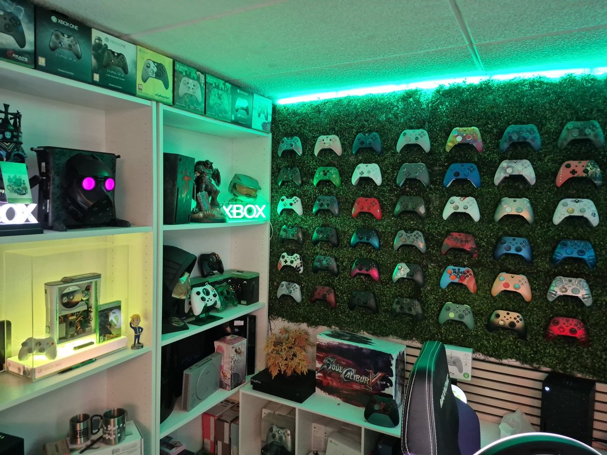 Desmo.off tweet media