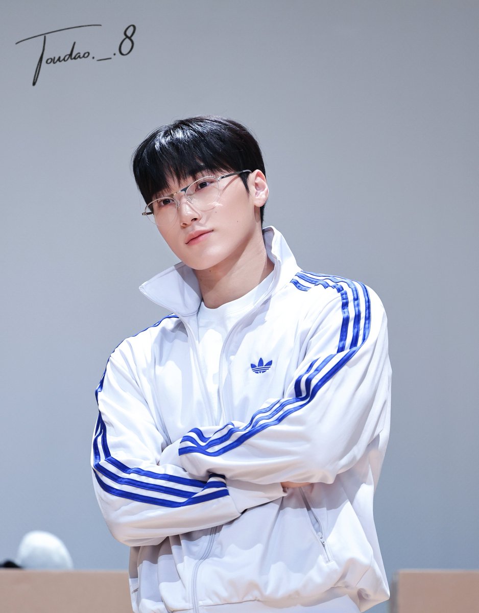 260406 AM 산⛰️
✧ ̆̈ 🎧 ♡⤾📓˚ ༘
#ATEEZ #에이티즈
#CHOISAN #최산
#SAN #산