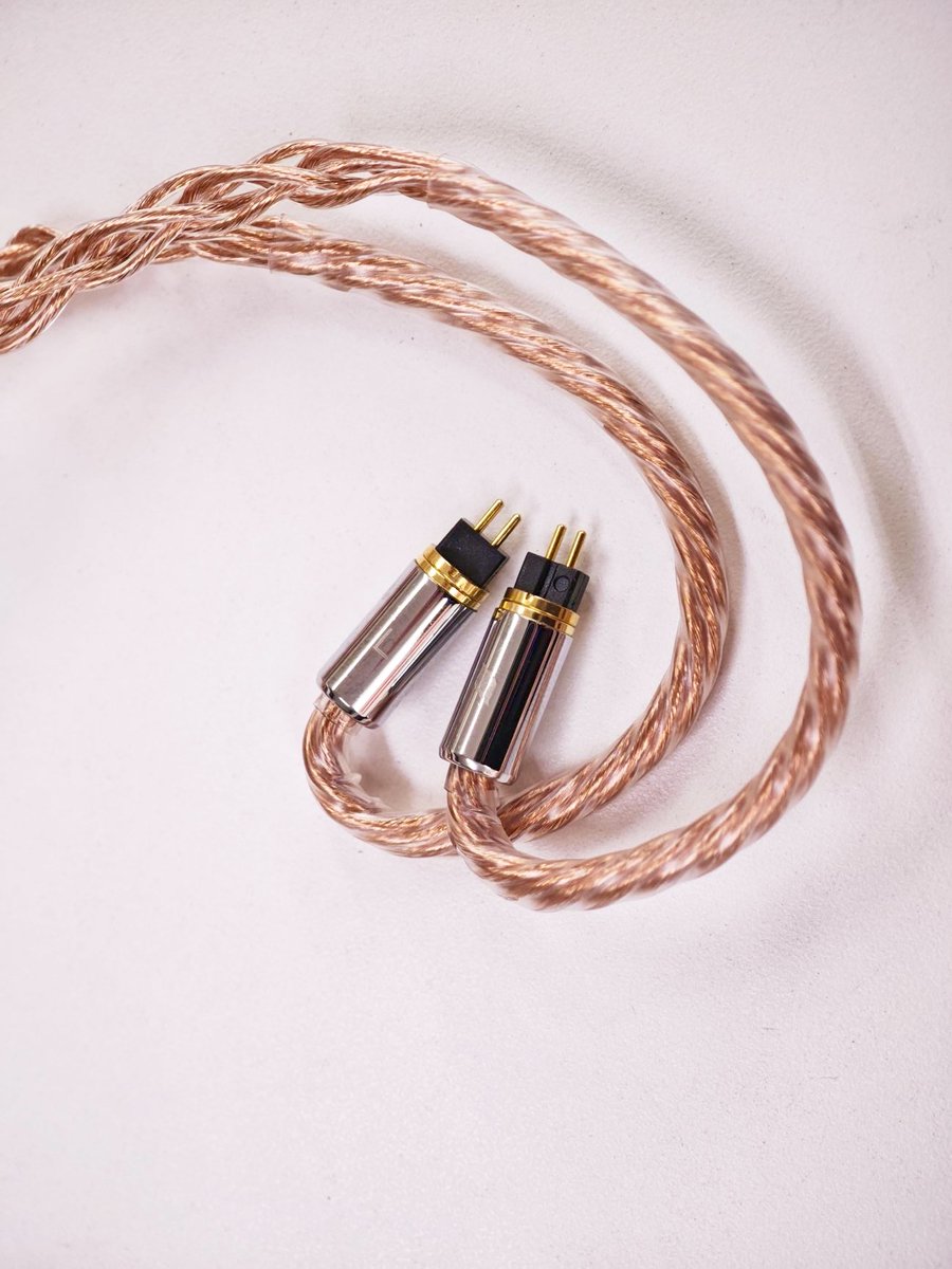 e_earphone_NPB's tweet photo. 新製品・試聴機展示開始情報📢】 
＼5月1日発売予定（ご予約受付中）／
 
10年の積み重ねが導く 研ぎ澄まされた力と音像
多層構造が描き出す 濃密でスケール感あふれるサウンド
 
#EFFECTAUDIO
『Ares 10』
当店試聴機ございます
 
▶重層構造が生み出す圧倒的な力と音楽性
10年の歳月をかけて磨き上げてきた銅導体技術を結集した、三層構造「Tri-Strata Copper Architecture™」採用
異なる特性を持つ複数の銅素材を層状に組み合わせることで、それぞれの役割を明確に分担し、単一素材では到達し得ないスケール感と表現力を実現しています

▶Ergonomic Performance Optimization
革新的な設計アプローチとして、EFFECT AUDIOオリジナルの人間工学的パフォーマンスを最適化高度な技術を持つ職人が一本一本ハンドメイドで製造を行っており、オーディオ品質を損なうことなく、卓越した柔軟性と操作性を実現し、理想的で快適なフィット感を備えた、堅牢で実用性に優れたケーブルを可能にしています
 
▶EA Ultra Flexi Insulation
独自の特許技術「EA Ultra Flexi Insulation」を採用した外被素材により、驚きの柔軟性と耐久性を実現
非常に取り回しがよく、滑らかな質感でタッチノイズを最大限抑えることで、日常的なリスニングからプロフェッショナルシーンにおいても安定したパフォーマンスを発揮することができます
 
ぜひ当店にてご試聴・ご覧くださいませ
#eイヤホン #eイヤ大阪日本橋本店