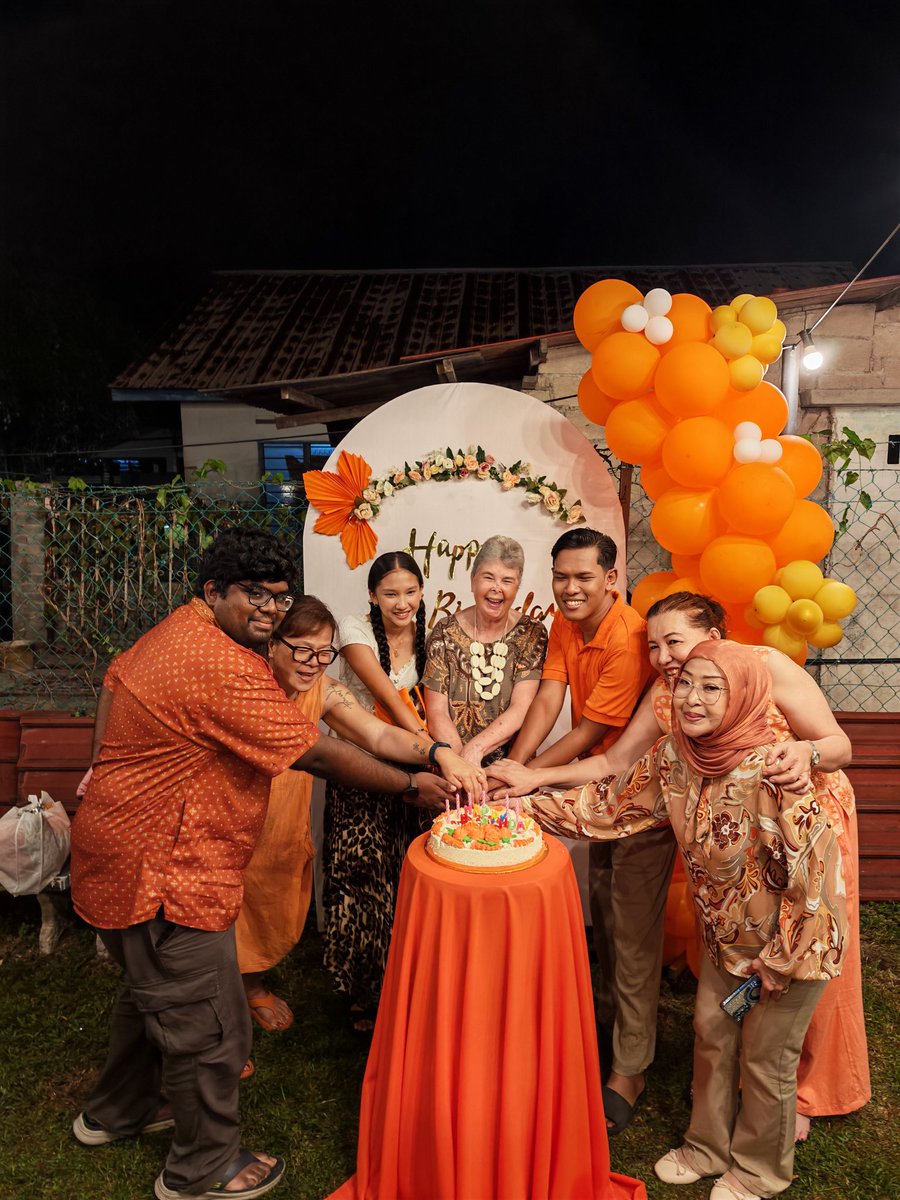 Mitch Cho tweet media