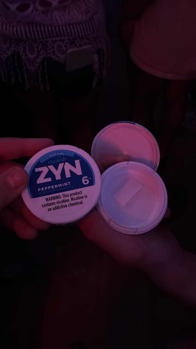 JeffzynChandler's tweet image. Saturdays are the reason I am still alive. 2 cans 2 guys. LETS GET ROWDY @OzzyOBrian #zyn #saturdaynight