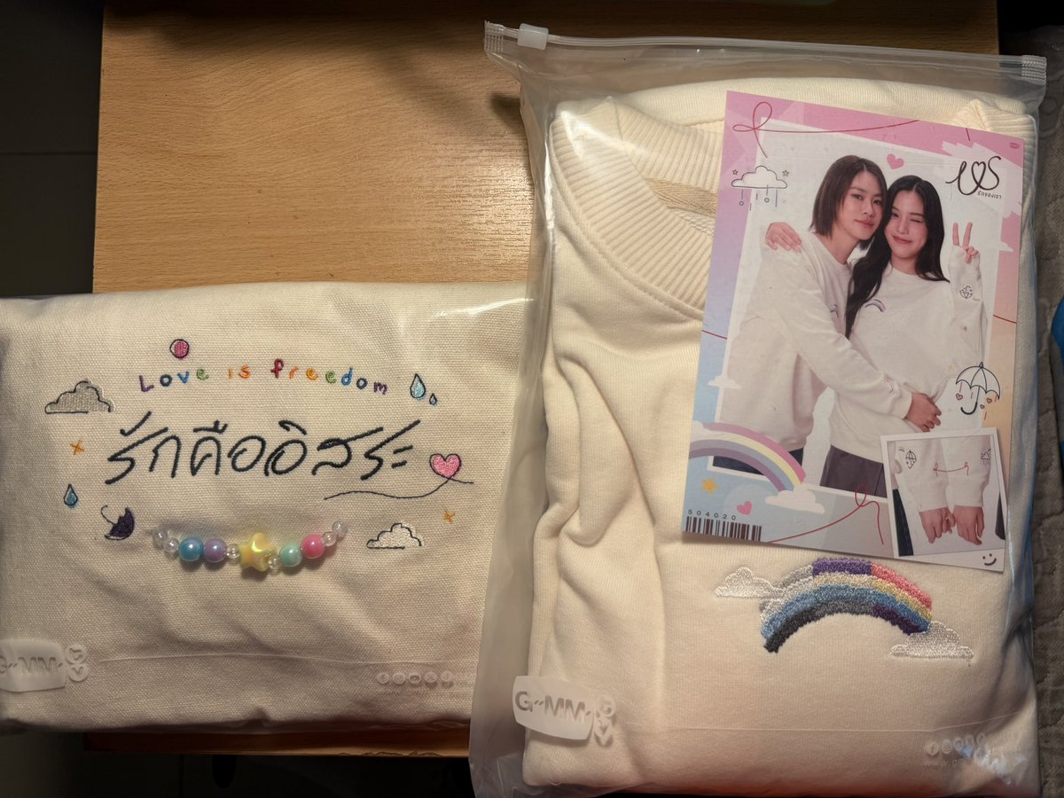 nubmosirs_'s tweet photo. #ตลาดนัดเอมี่บอนนี่ 

กระเป๋าไม่มีโปส ( ไม่เคยใช้) - 700 
เสื้อ (ของใหม่) พร้อมโปสการ์ด - 1,100 

สนใจdm 
ส่งของ พรุ่งนี้ครับ https://t.co/7U4uKic6cL