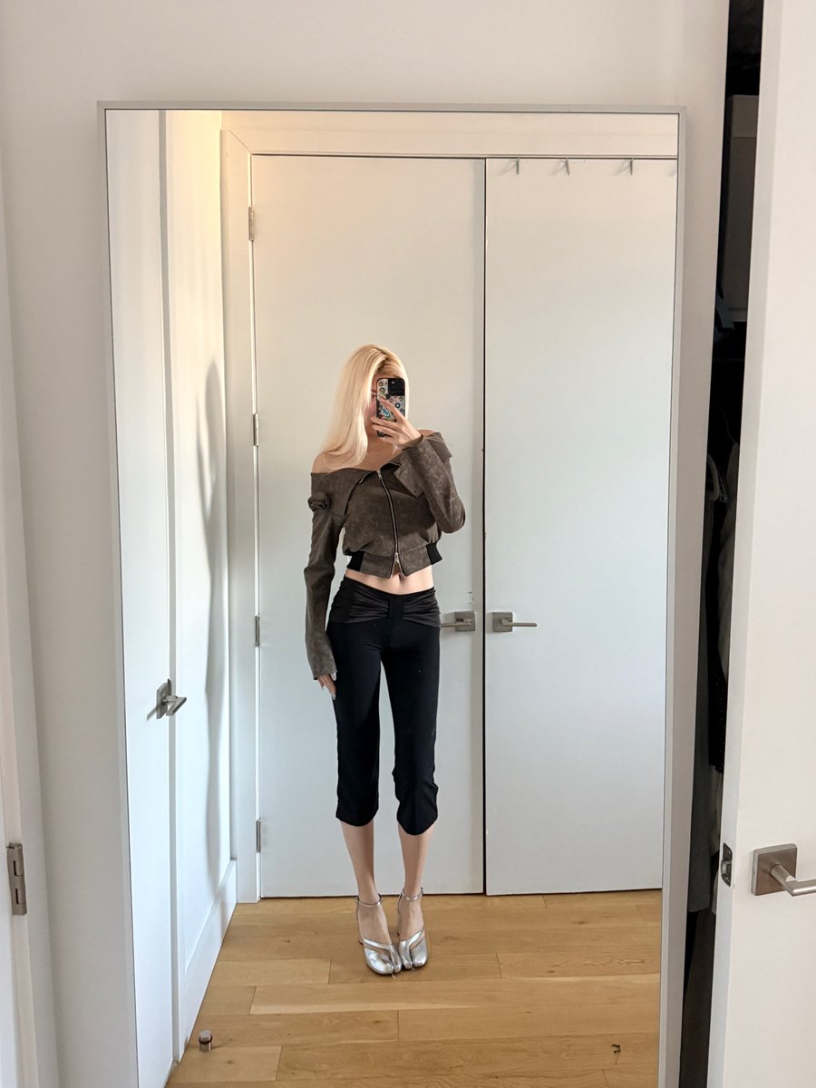 𝙻𝙸𝙰 𝙻𝙸𝙰 tweet media