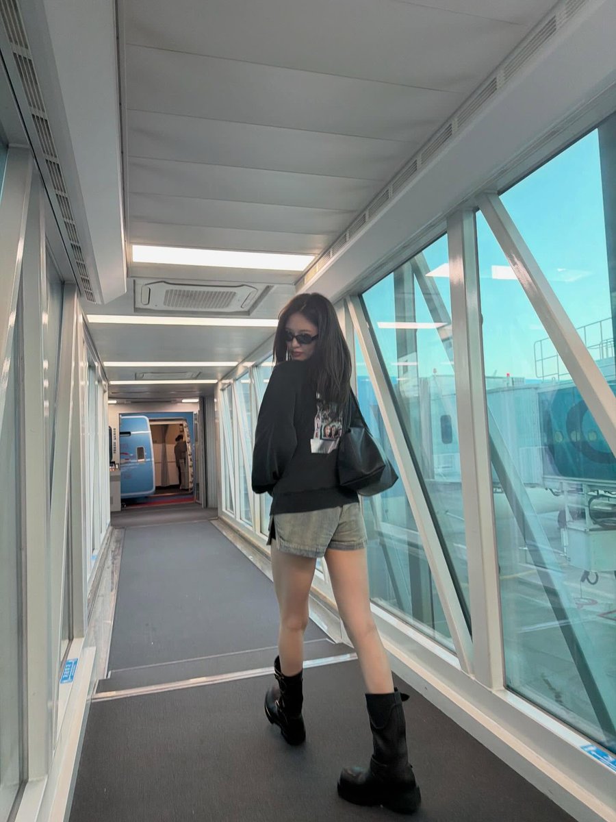 an yujin pics tweet media