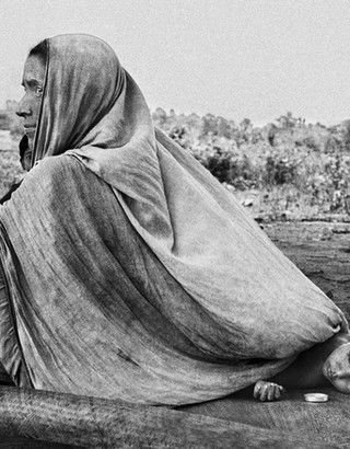 jp_mohapatra's tweet photo. ରଘୁ ରାଏ ଚାଲିଗଲେ। 
ଭାରତର ଆତ୍ମାକୁ ସେ ତାଙ୍କ କ୍ୟାମେରାରେ କଏଦ କରିଥିଲେ ବୋଲି କୁହାଯାଏ!! ୮୩ ବର୍ଷ ହୋଇଥିଲା। ସ୍ୱାଧୀନତା ପରବର୍ତ୍ତୀ ଭାରତ, ରଘୁ ରାଏଙ୍କ ଫଟୋରେ ଭାରି ନିଚ୍ଛକ।  

ଦୁଇ ଥର ତାଙ୍କୁ ଭେଟିଛି ରଥଯାତ୍ରାରେ। ଚୁପଚାପ, ଆଖିରେ ଦୀପ୍ତି ଓ କ୍ୟାମେରା। 

ବିଦାୟ - ଶ୍ରେଷ୍ଠ ଫଟୋଗ୍ରାଫର। 🙏🙏 https://t.co/KUmSHgnwmw