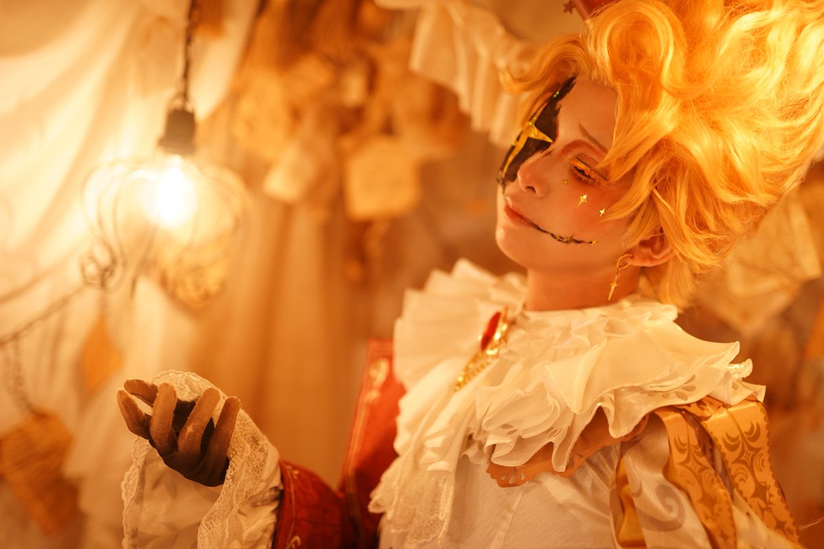 yuen_cos's tweet photo. cosplay

第五人格 / identityV

フラバルー / 星の王

⋆┈┈┈┈┈┈┈┈┈┈┈┈┈┈┈⋆

あれは星ではない。

幸せな思い出の中、かつて空の近くにあったかすかな光だ。

⋆┈┈┈┈┈┈┈┈┈┈┈┈┈┈┈⋆

📸@yukari69_cas
#ユエンphoto https://t.co/ZeO6fGkdf4