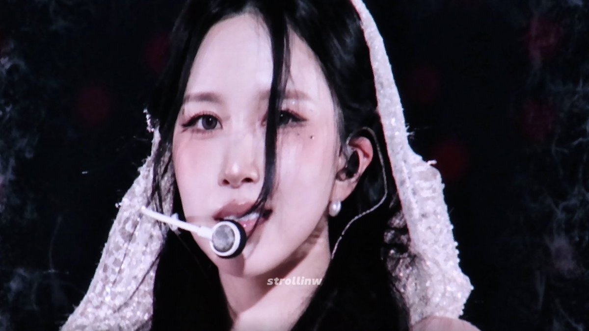 strollinw tweet media