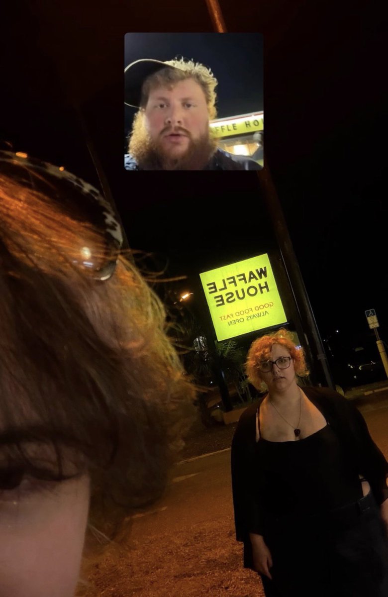 Junhantism's tweet image. D3 so good ❤️ happy birthday to my beautiful mommy i didnt take many pics saurr,,,we just got to orlando!! Pandora #today