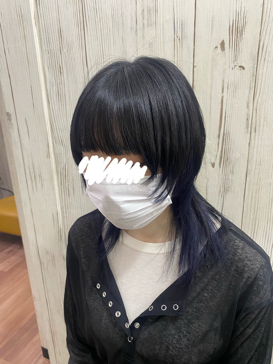0830_ne's tweet photo. ロングウルフカット×ネイビーカラー✂︎

#ウルフカット
#ロングウルフカット
#ブリーチカラー
#ネイビーカラー
#新宿美容室 https://t.co/DkBijI6ngd
