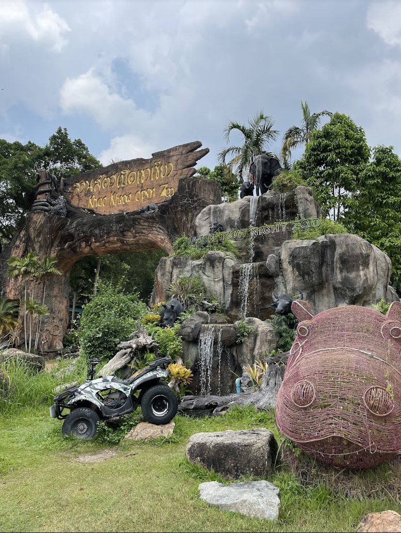 BMoneyCrypto1's tweet photo. Khao Kheow Open Zoo entrance vibes! Waterfalls, wild adventures & my little $FLASH tagging along for the crypto fun 🦥⚡️ #littleflash #khaokheowopenzoo #moodeng #babysloth #flash2026 https://t.co/zkNc286hfd