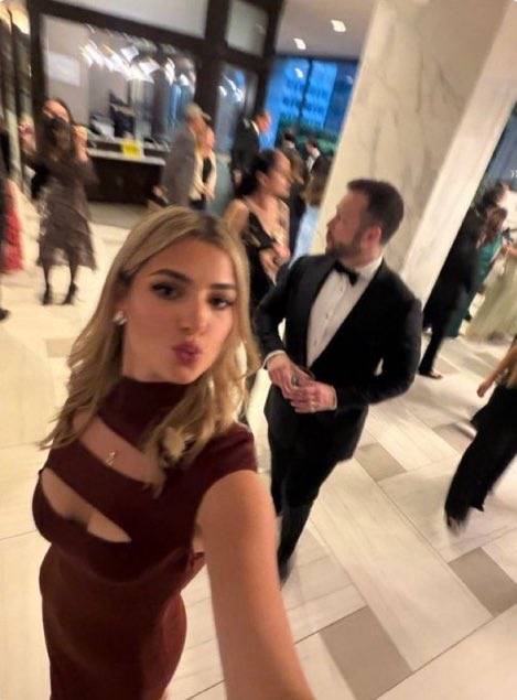 Isabella Moody tweet media