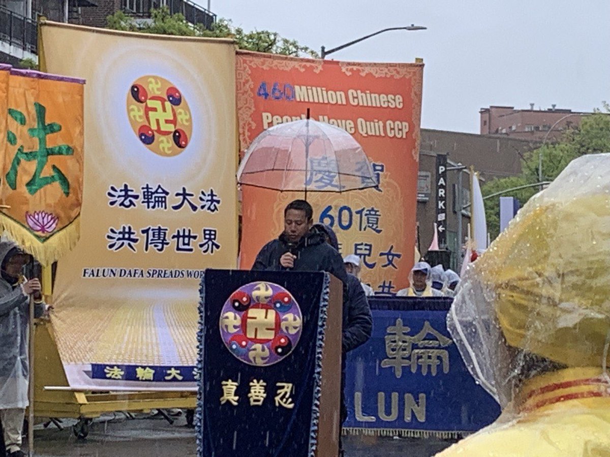 PETFlKrUcDwXfmj's tweet photo. https://t.co/esOFIUwsSp
感谢记者辛勤的工作
翔实的报道
她们白天淋了一天雨
晚上还在写稿发稿
是他们在发掘真相
记录真相
传播真相
是的
在她们的感召之下
让我们一起用真相迎接胜利！ https://t.co/SxKZf6GhyV