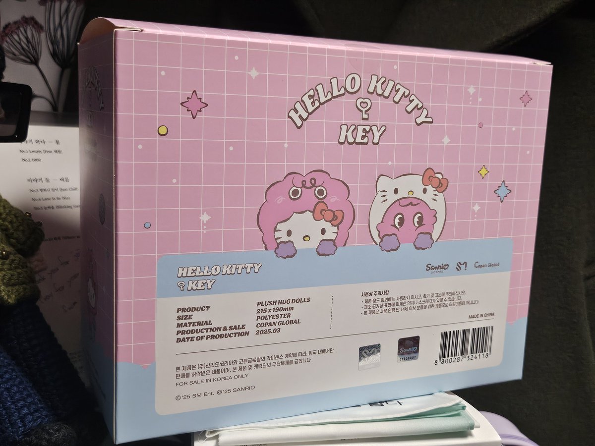 JustForABread's tweet photo. 🩵 HELLO KITTY ×KEYのぬいぐるみプレゼント企画を実施中です。

参加資格：6月7日に開催されるSHINee Worldに参加する方ならどなたでも。後ほどお渡しします。

参加方法：
1. この投稿に「いいね！」をする。
2. あなたのお気に入りのSHINeeの写真を付けてコメントする。

締め切り：5月25日午後5時 https://t.co/VKd9zBv4XI
