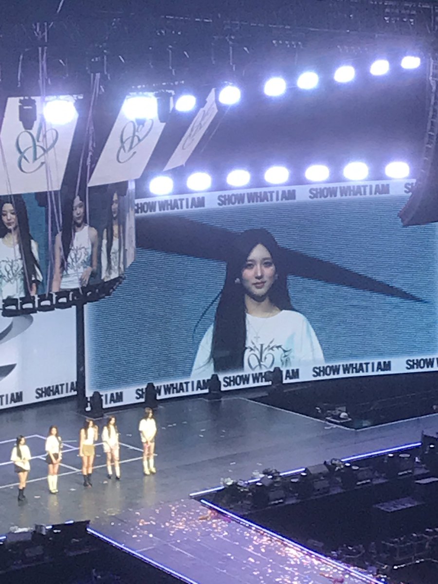 gaeulvanizing's tweet photo. what a day that was… best way to celebrate my 25th birthday!

thank u girls @IVE_twt we’ll see each other again!

thanks to everyone I met too, it was a really delightful day, you guys are the best!

more to come later….

#SWIA_in_Manila #IVE #SHOW_WHAT_I_AM_IN_MANILA https://t.co/kdCAdWo0I0
