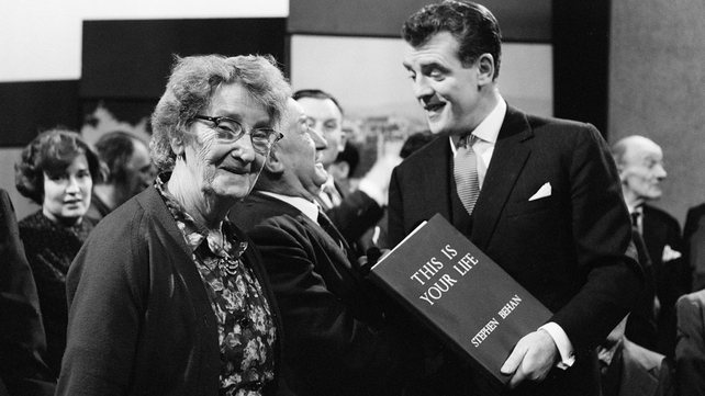 lorraineelizab6's tweet image. Kathleen Behan (18/19 Sept 1889 #Dublin-26 April 1984). née Kearney. Republican, folk singer, mother of Irish authors Brendan, Brian &amp;amp; Dominic! Her oldest brother wrote lyrics to "The soldier's song"! 🪦Deans Grange. 🎨Sarah Purser dib.ie/biography/beha… youtube.com/watch?v=VWsop_…