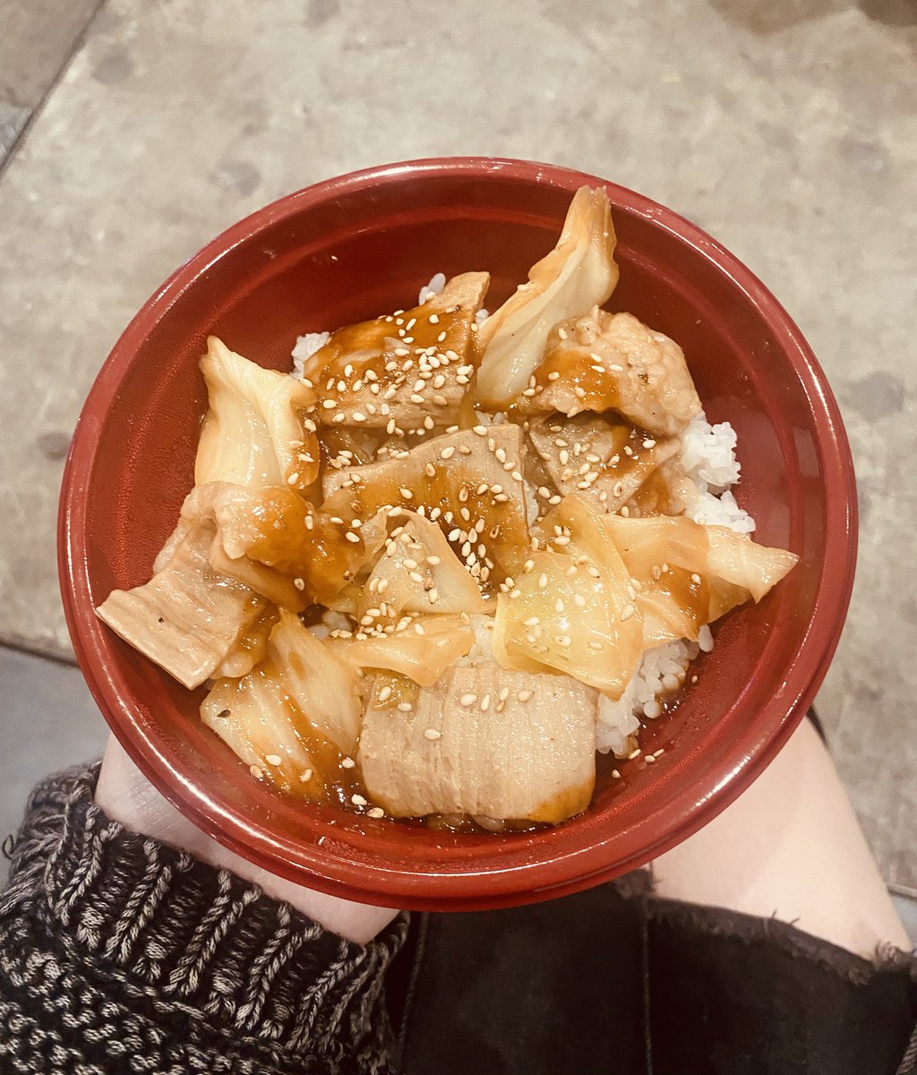 しもがみ tweet media