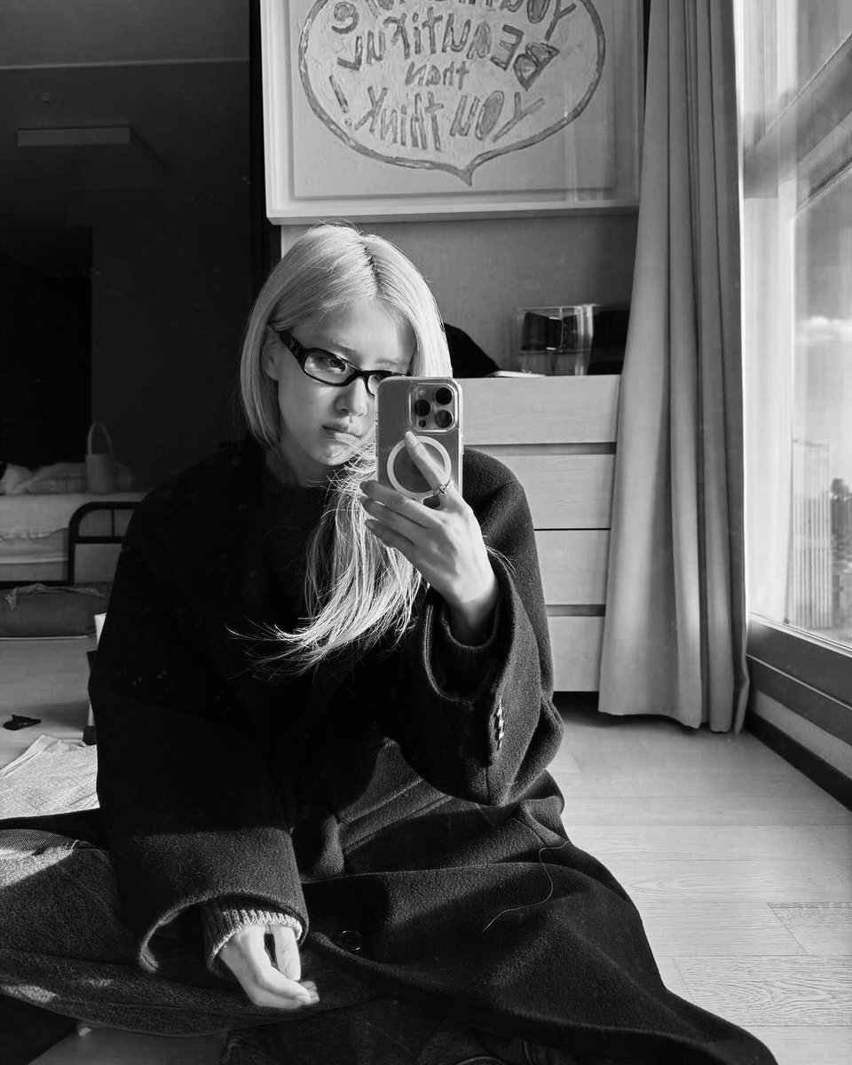 VIVIANNE. tweet media