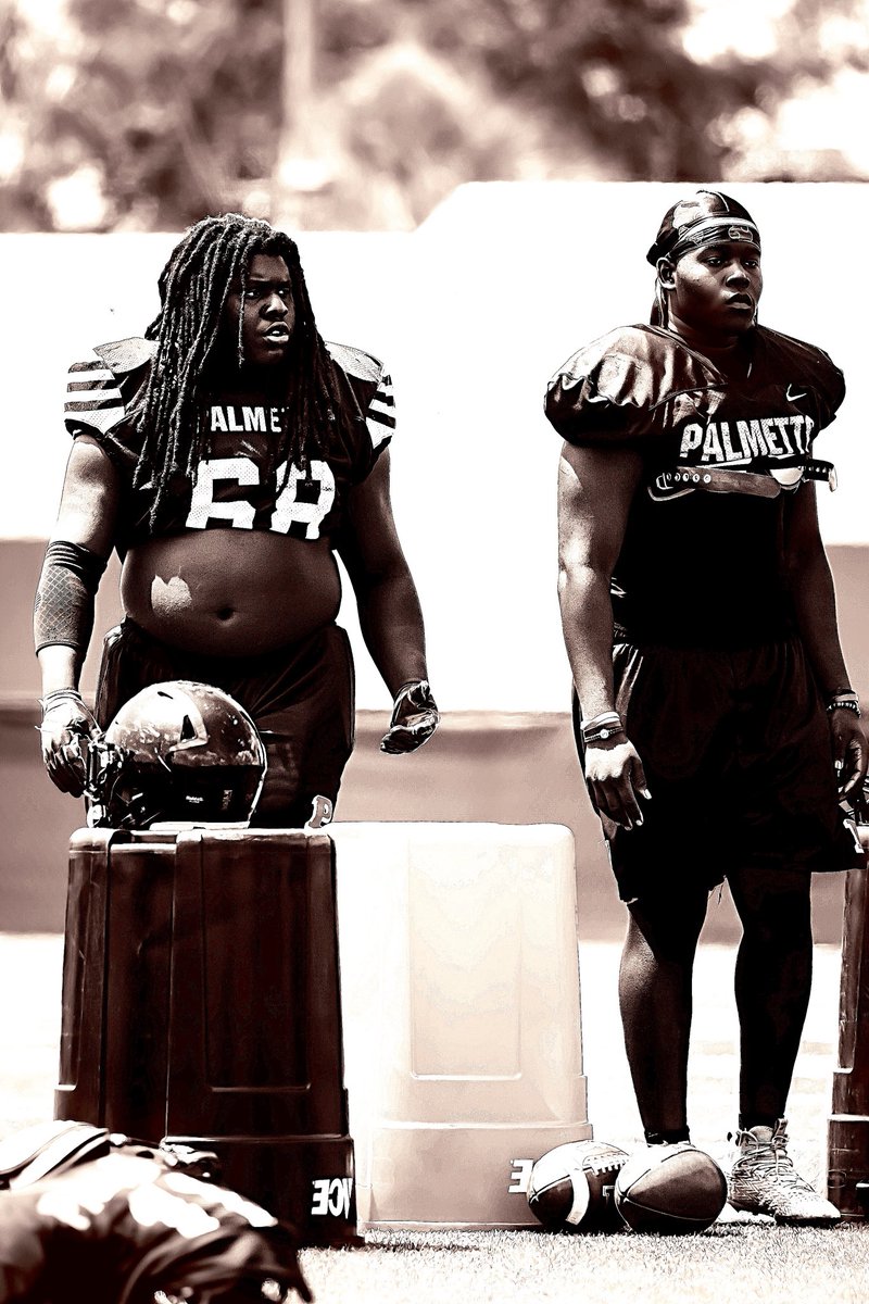 4luv_bt's tweet photo. Spring ball has been a great opportunity to improve every day, learn the playbook, refine my technique, and compete to be a more dominant 3-technique. The work is paying off, but we’re far from finished.💪🏿🐾
#LockTheGates
#SpringBall #DefensiveLine #3Tech #ClassOf2028 https://t.co/jQbFB2set5