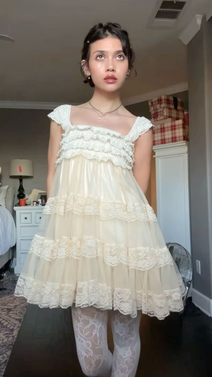 mabichebb's tweet photo. Mais vous avez jamais vu des babydoll dress de votre vie ??? Vous avez jamais vu une vintage ou coquette girl même sur les réseaux jsp ?? Wow. https://t.co/DFio2nw9Kr
