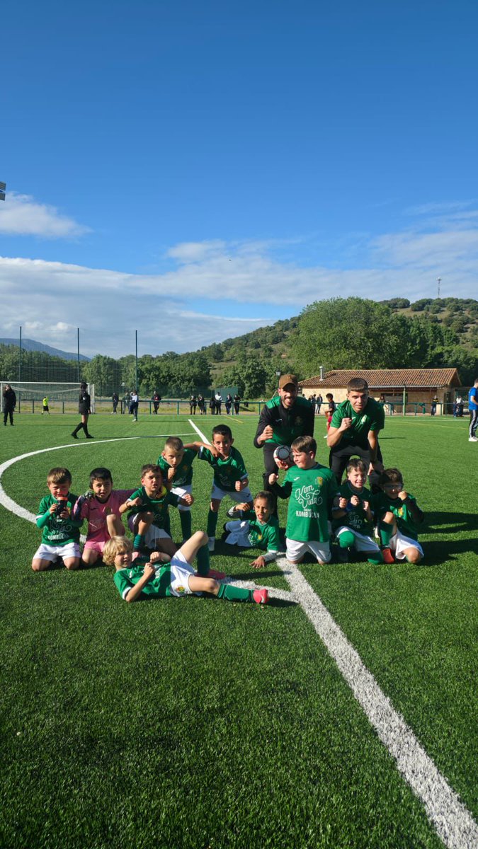 AD LA CABRERA 💚🤍⚽️ tweet media