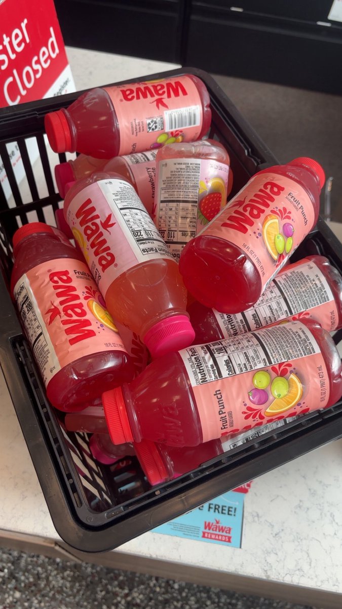 moeketaa's tweet photo. My coworker asked me to bring her 24 of these back to Houston..This shh better be good😂😂😂 https://t.co/8Sk308uyEI