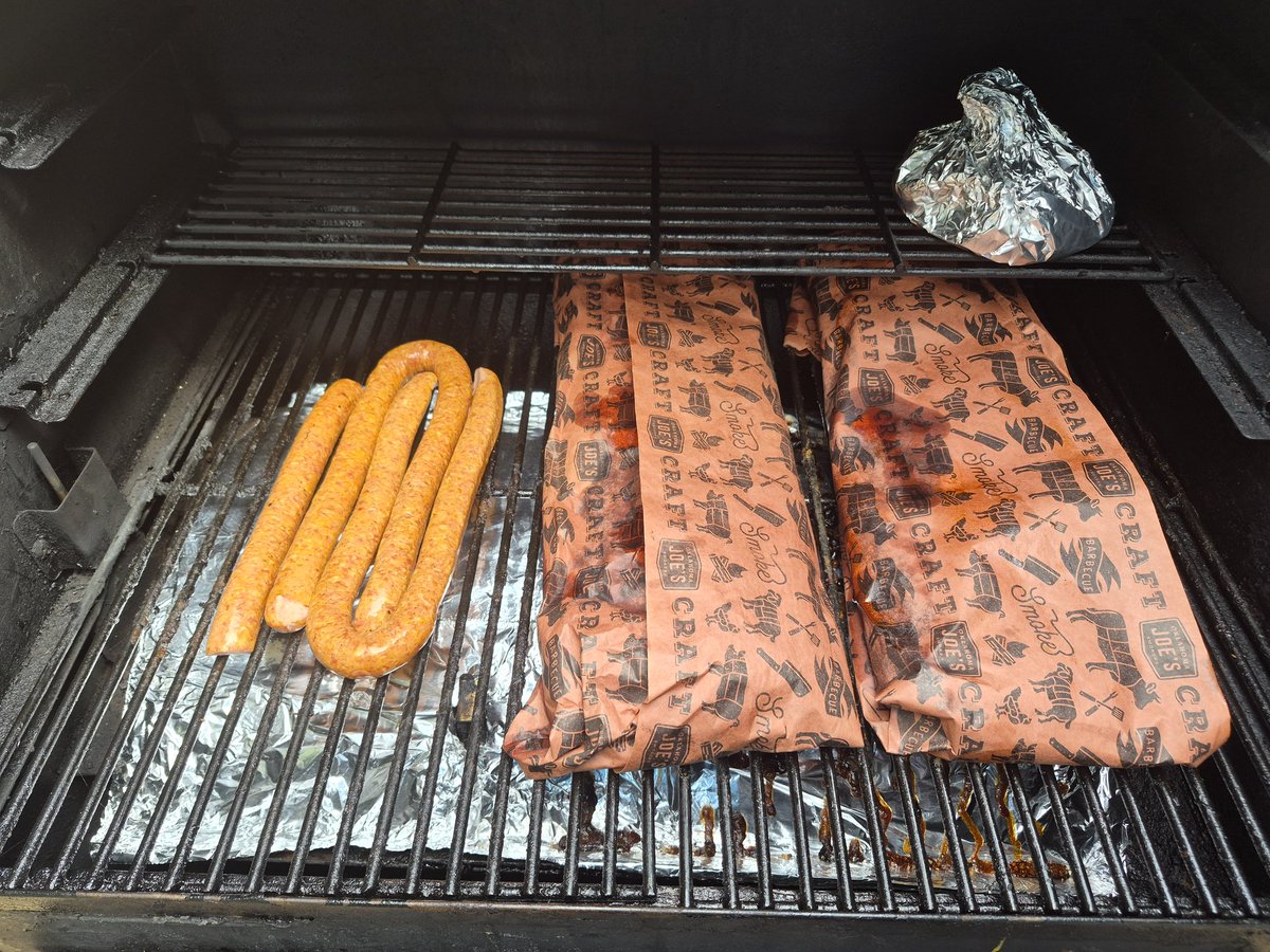 BrentDrown's tweet photo. #Conecuhsausage #ribs #pittboss https://t.co/NJRMLjitBk