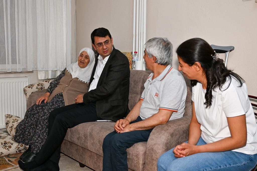 Uşak Valiliği tweet media