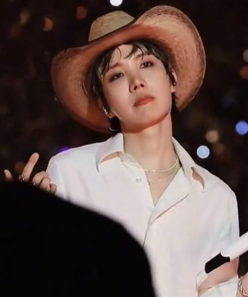 제이홉 forehead juseyo 💚ミ tweet media