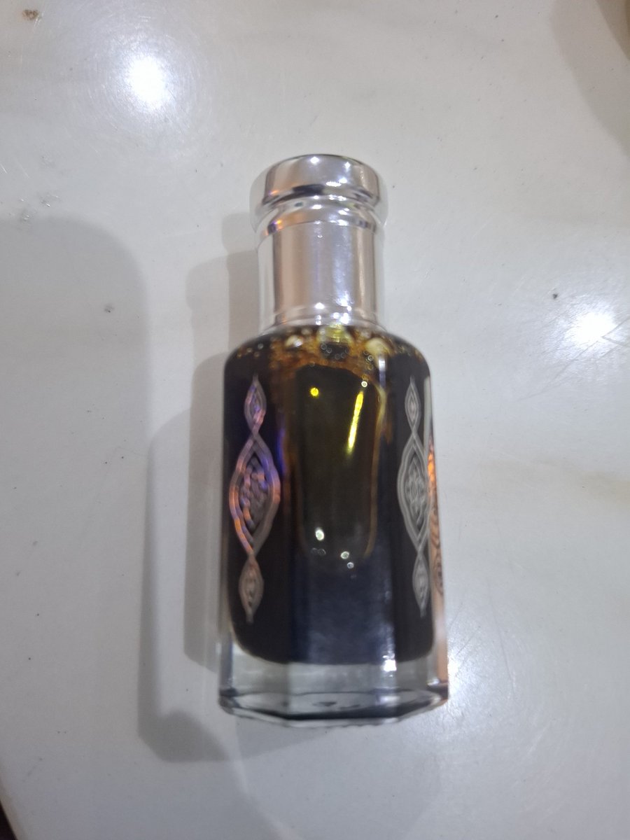 هاوي و عاشق عطور tweet media