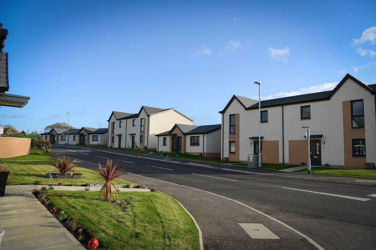 RiversideScot's tweet photo. 🏡 Dundonald Estate Walkabout 
📅 Thursday 28th May
⏰ 10am
📍 Meeting at the Kilmarnock Road entrance and walking through Hopefield Gardens. https://t.co/Q0vGZFs3fL