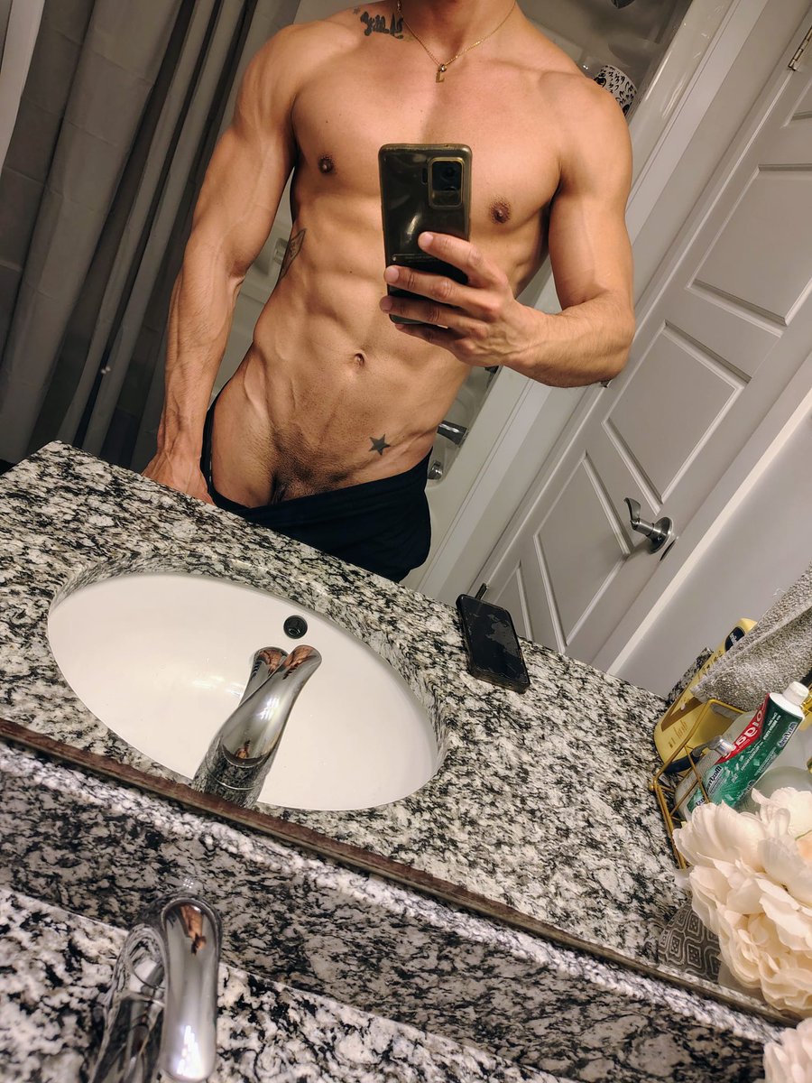 twunk36's tweet photo. This mirror has seen too much. 🫣 https://t.co/MgvsBWEzm7