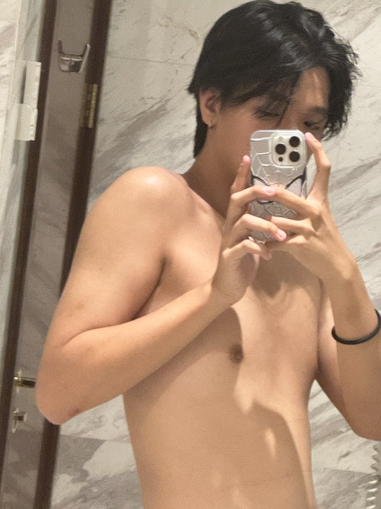 준 tweet media