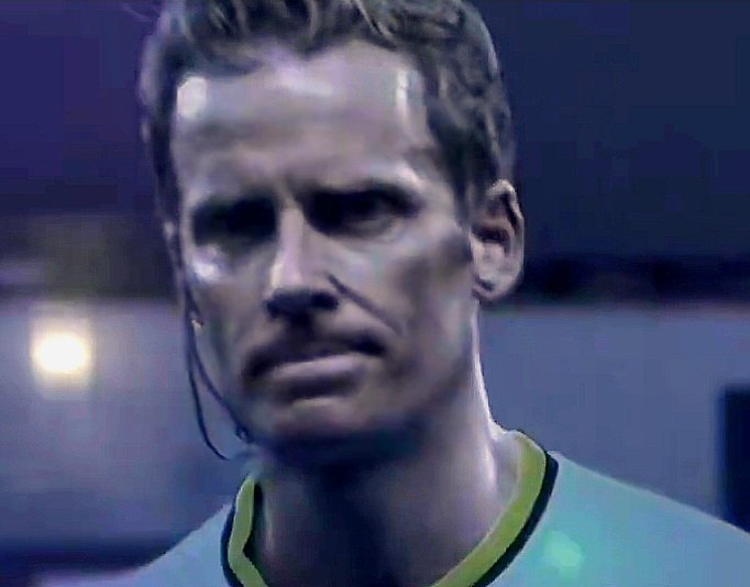 La faccia di Chiffi costretto dall'evidenza a dare un rigore sacrosanto alla As Roma dopo revisione al Var, non prima di essere riuscito a negarne due altrettanto sacrosanti.
Un arbitro non adeguato da sempre così con noi che identifica il malaffare dell'AIA.
#ParmaRoma