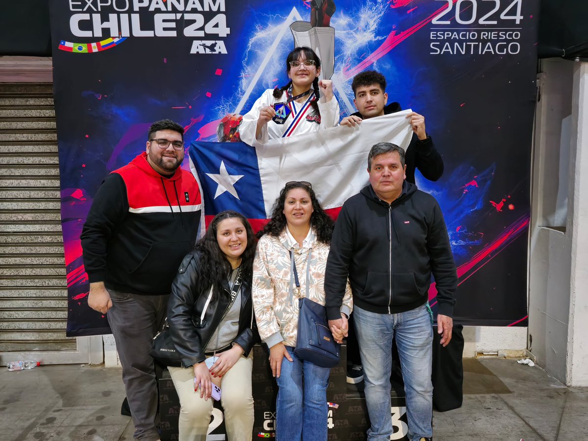 Maidasmile's tweet photo. @meganoticiascl #siemprejuntos
Feliz día a la mamá más hermosa. Ha sido sumamente importante en nuestra vida!! https://t.co/RA50a4bdLo