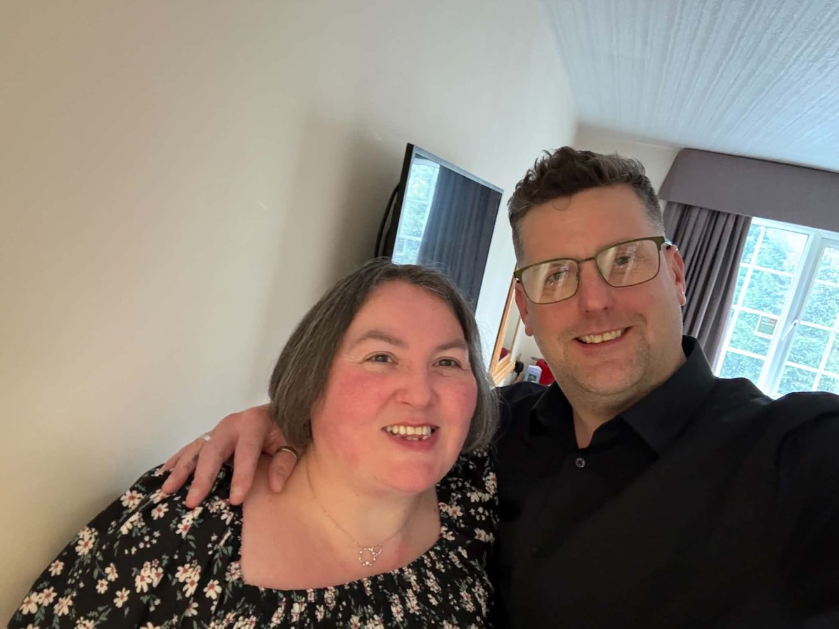 Meesy77's tweet photo. Lovely night away for our 25th wedding anniversary #silveranniversary https://t.co/8ljVaOb3oM