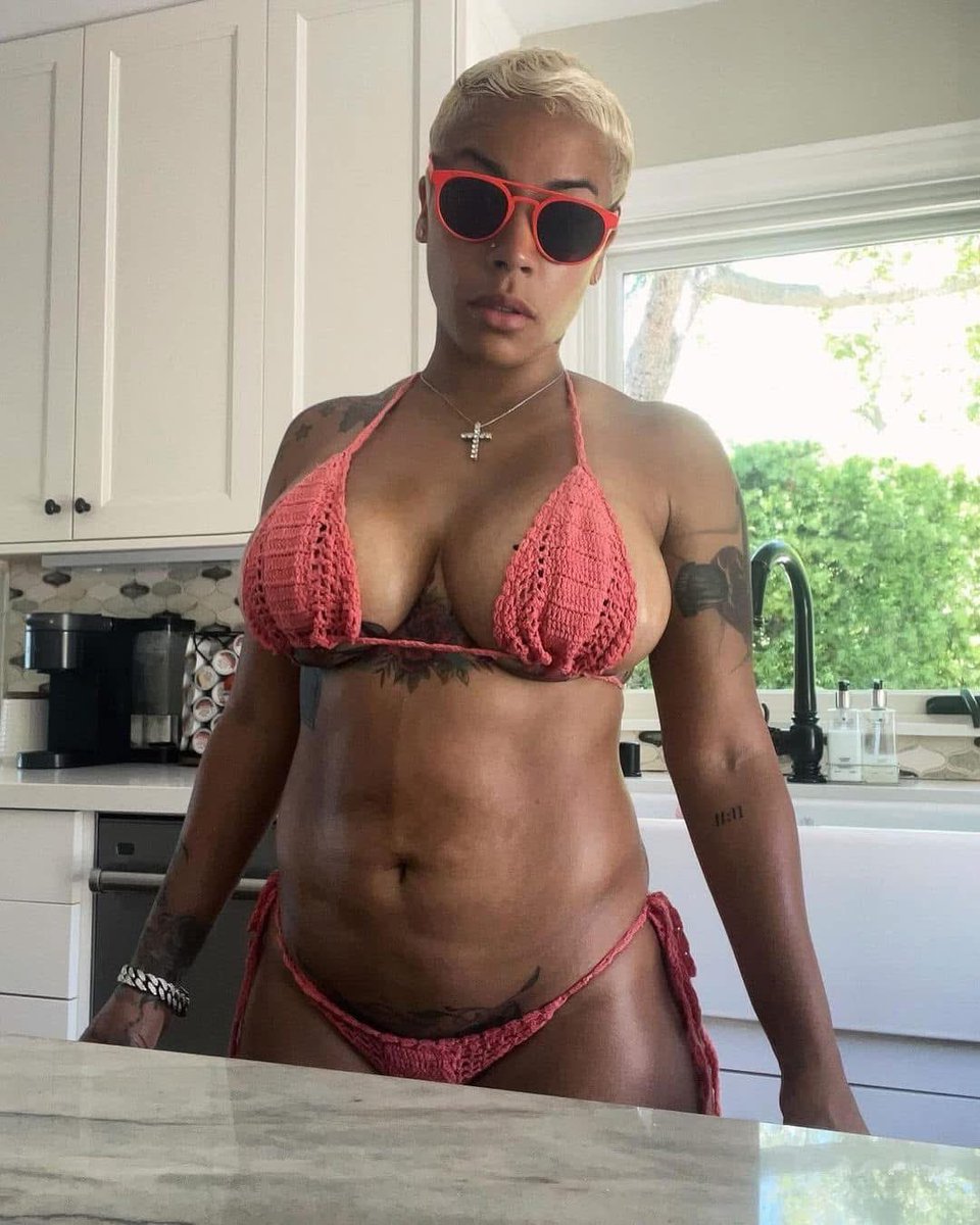 Keyshia Cole 👙💕