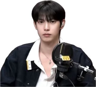 끼롱이! tweet media